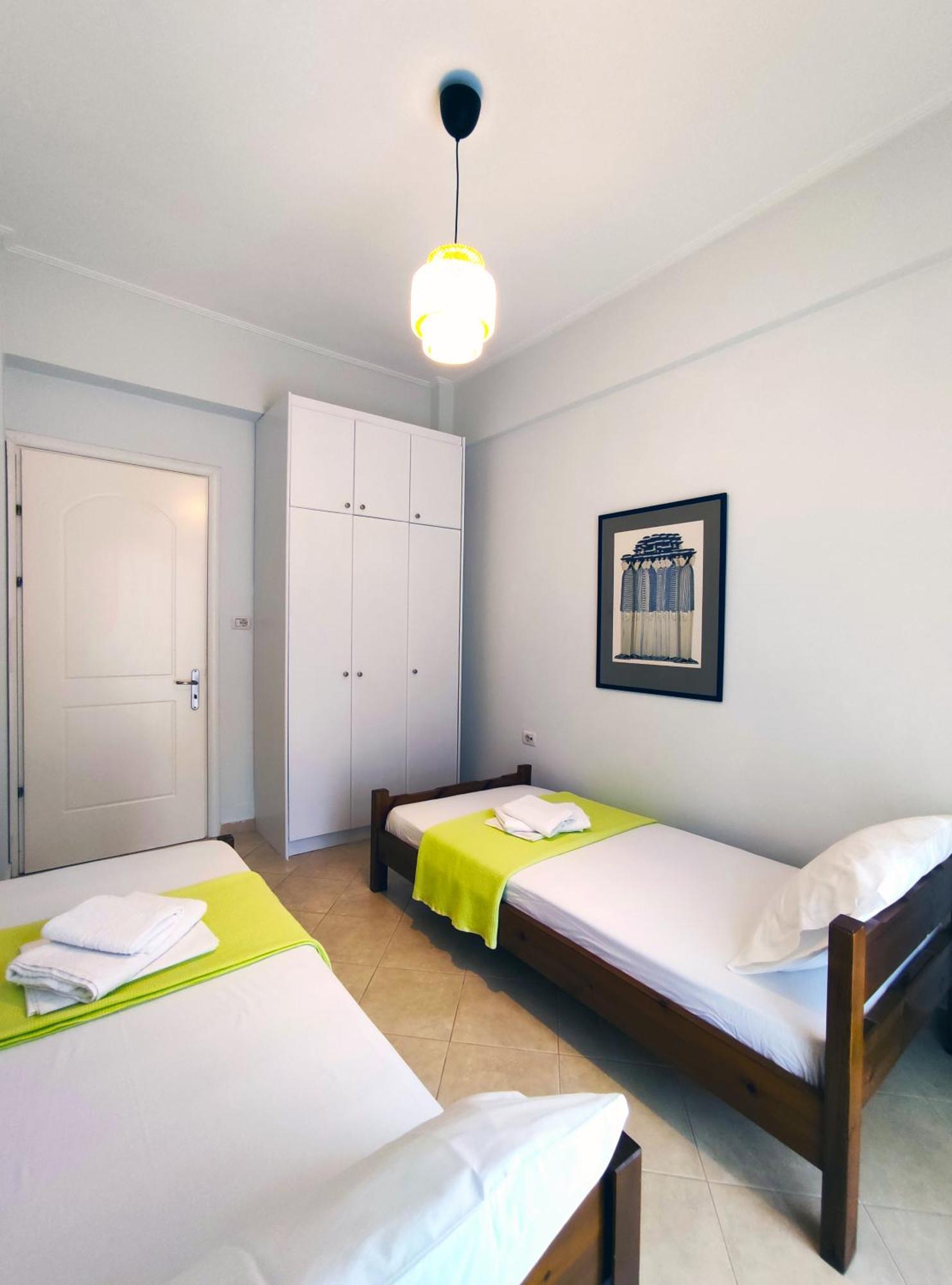 Comfy Hill Apartments Sarandë Exterior foto